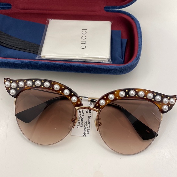 GUCCI - Cat eye Pearl Sunglasses
